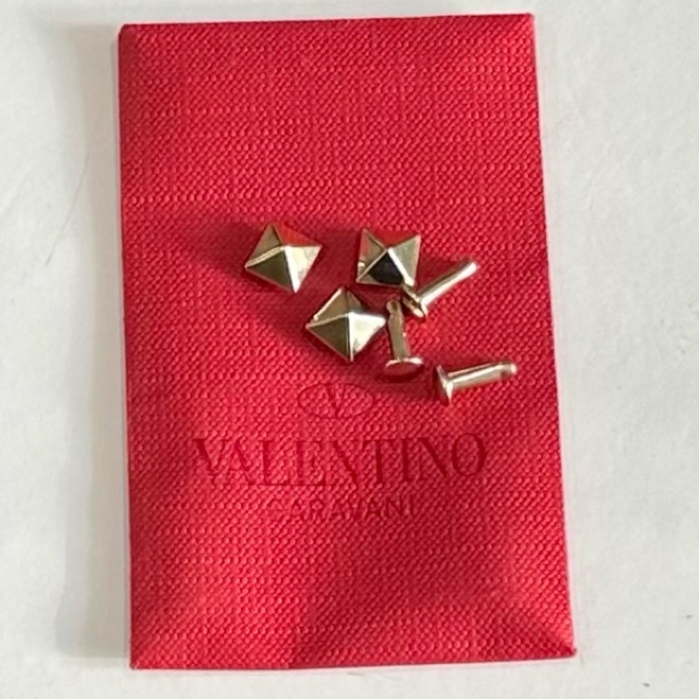 Valentino Garavani Gold Stud